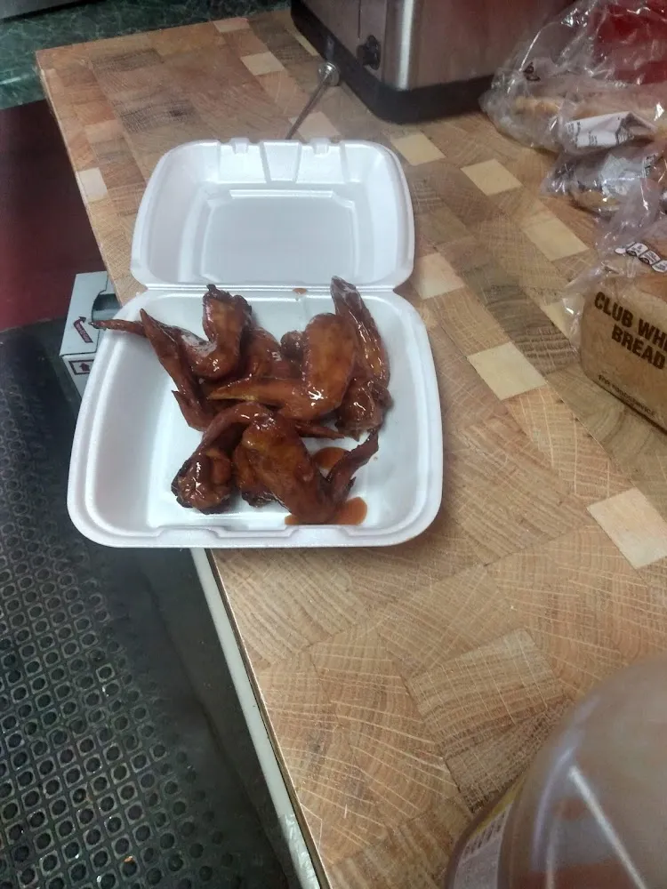 BBQ'd Gemineyez Whole Chicken Wings